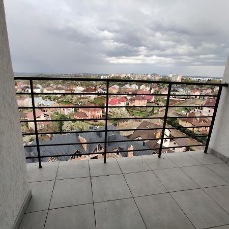 Oazis Apartments Chernivtsi Εξωτερικό φωτογραφία