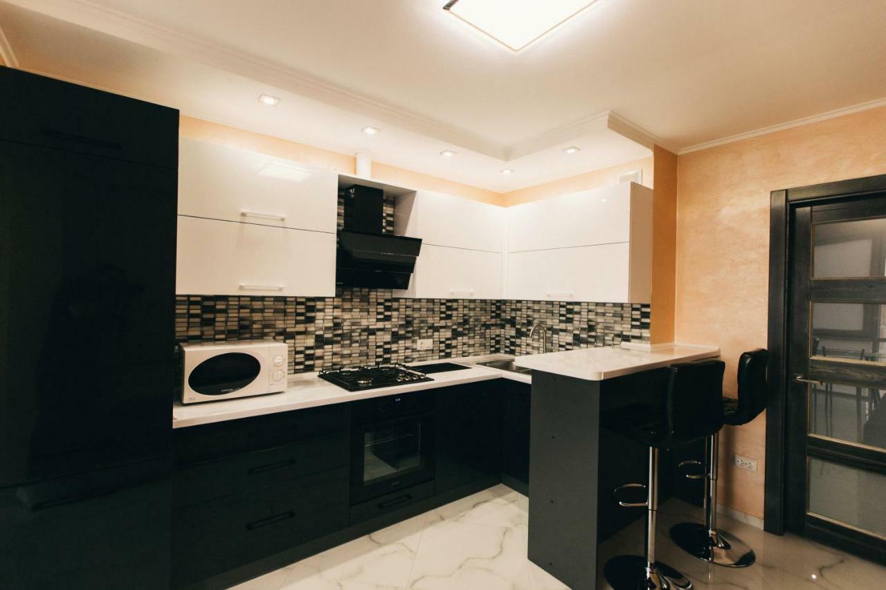 Oazis Apartments Chernivtsi Εξωτερικό φωτογραφία
