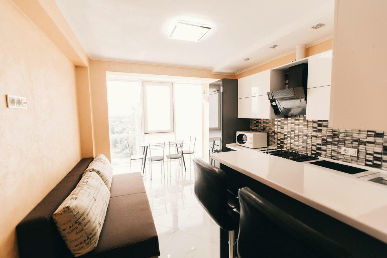 Oazis Apartments Chernivtsi Εξωτερικό φωτογραφία